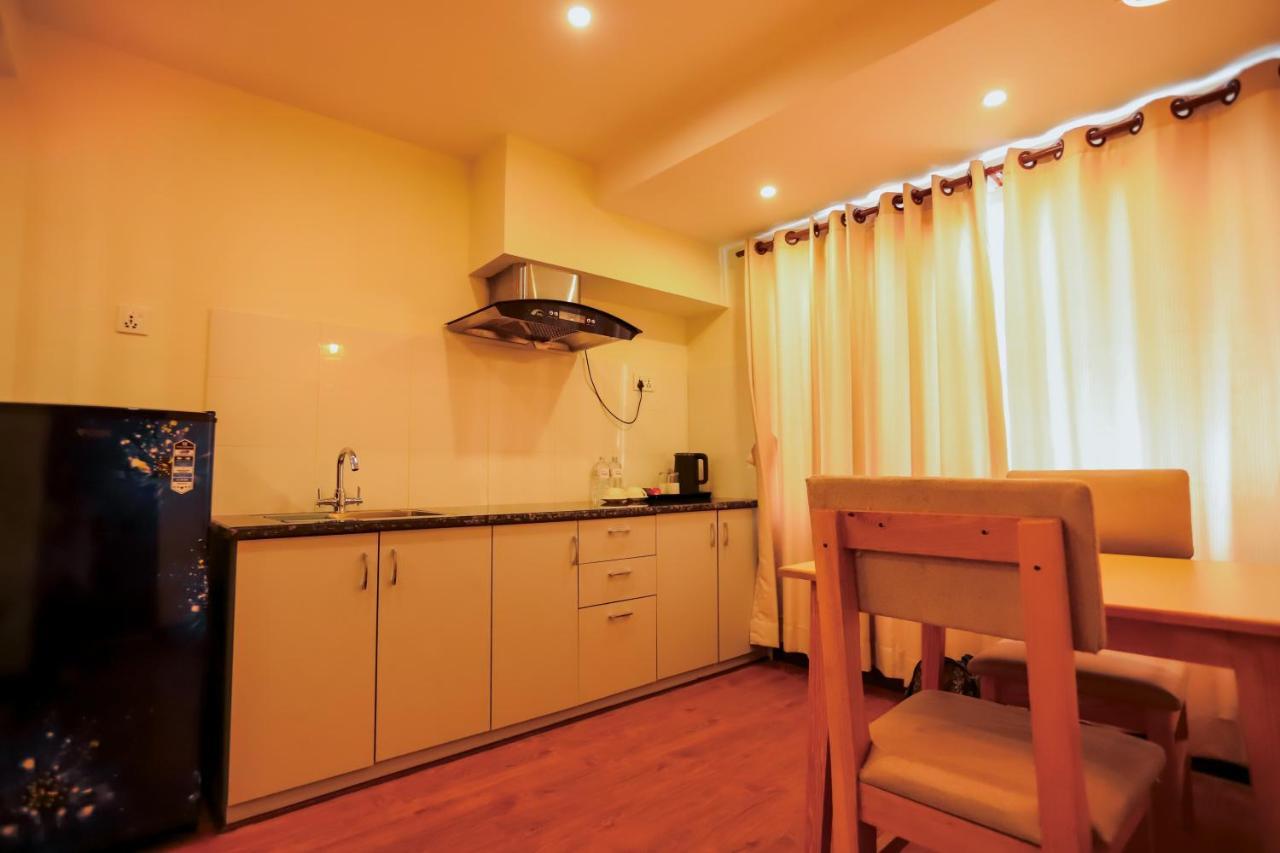 Kathmandu Business Hotel Экстерьер фото