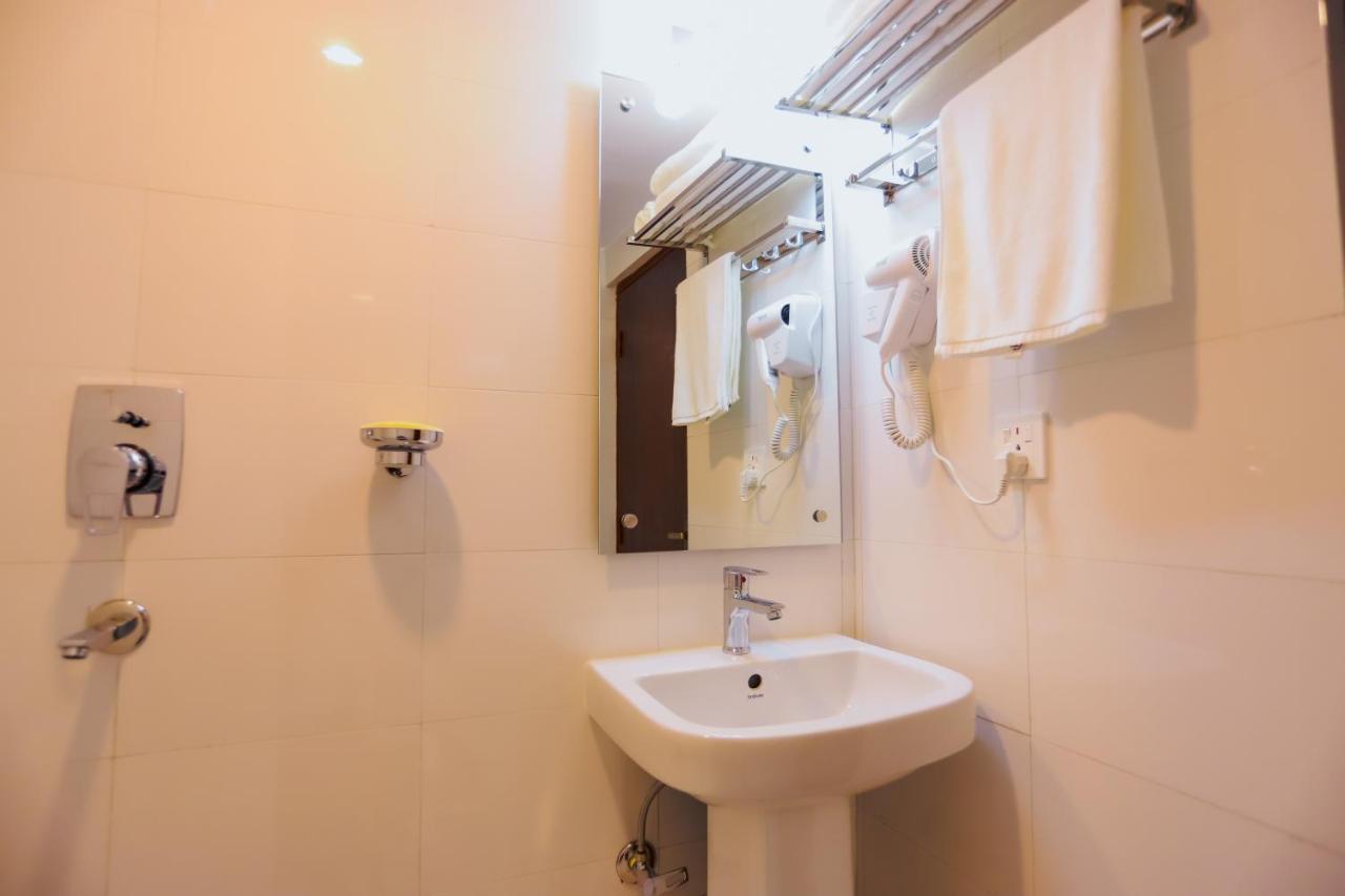 Kathmandu Business Hotel Экстерьер фото