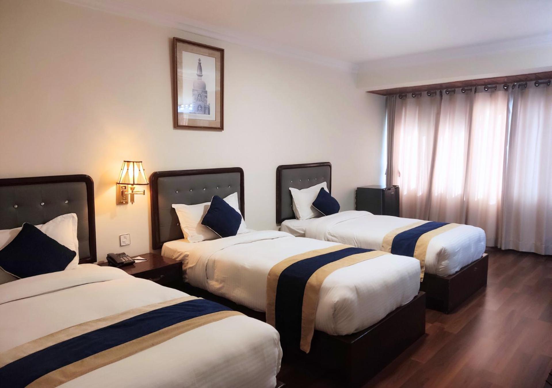 Kathmandu Business Hotel Экстерьер фото