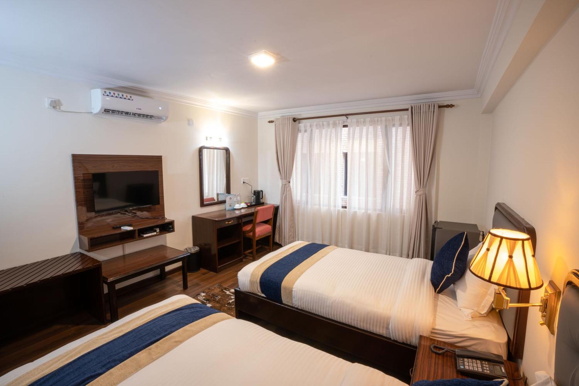 Kathmandu Business Hotel Экстерьер фото