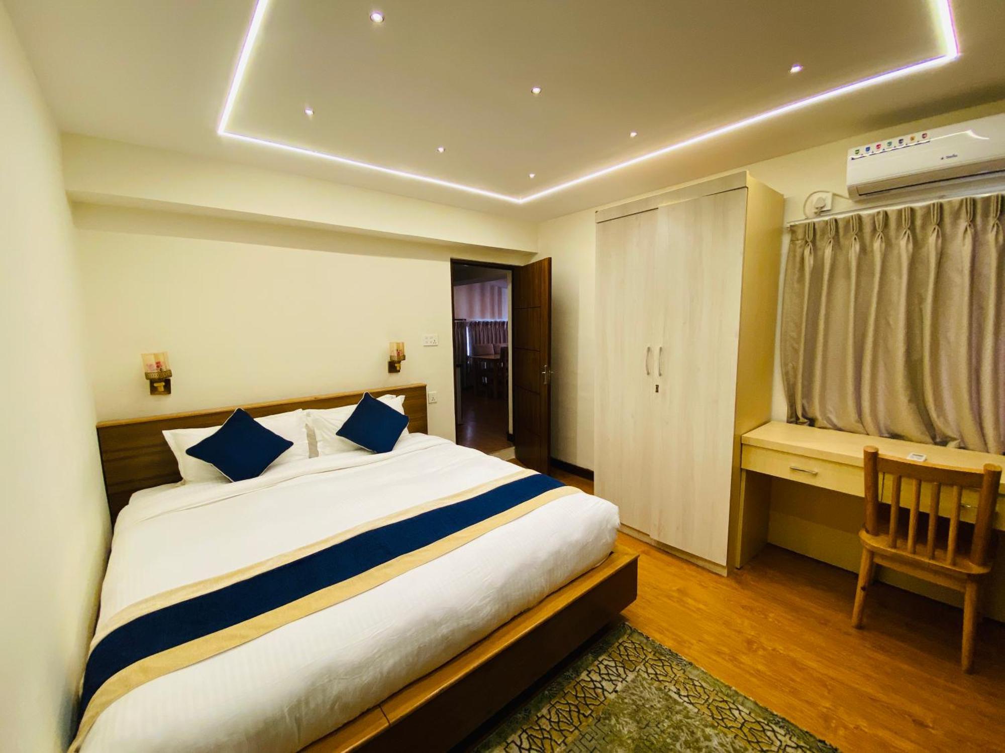 Kathmandu Business Hotel Экстерьер фото