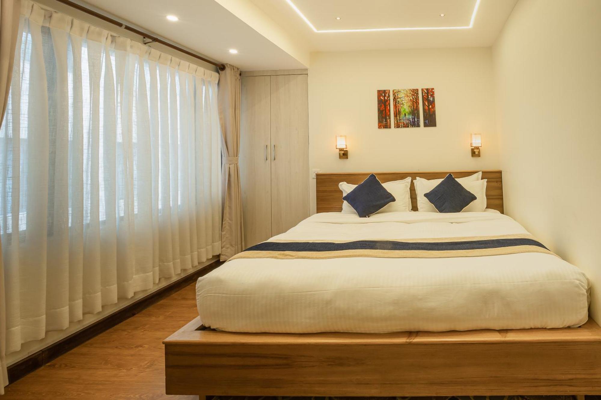 Kathmandu Business Hotel Экстерьер фото
