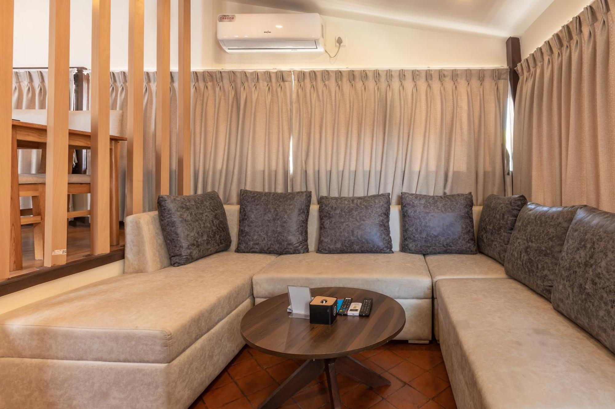 Kathmandu Business Hotel Экстерьер фото