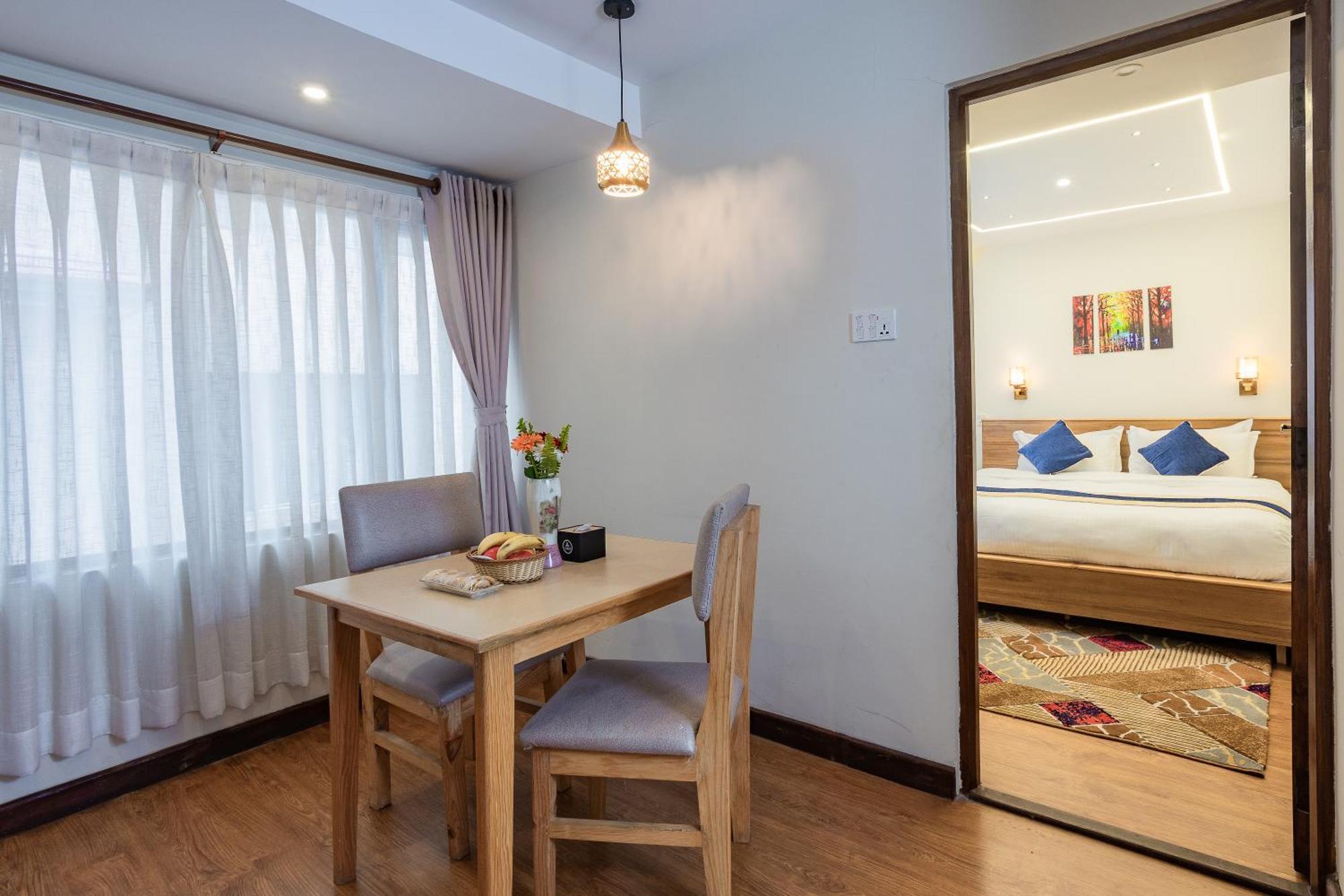 Kathmandu Business Hotel Экстерьер фото