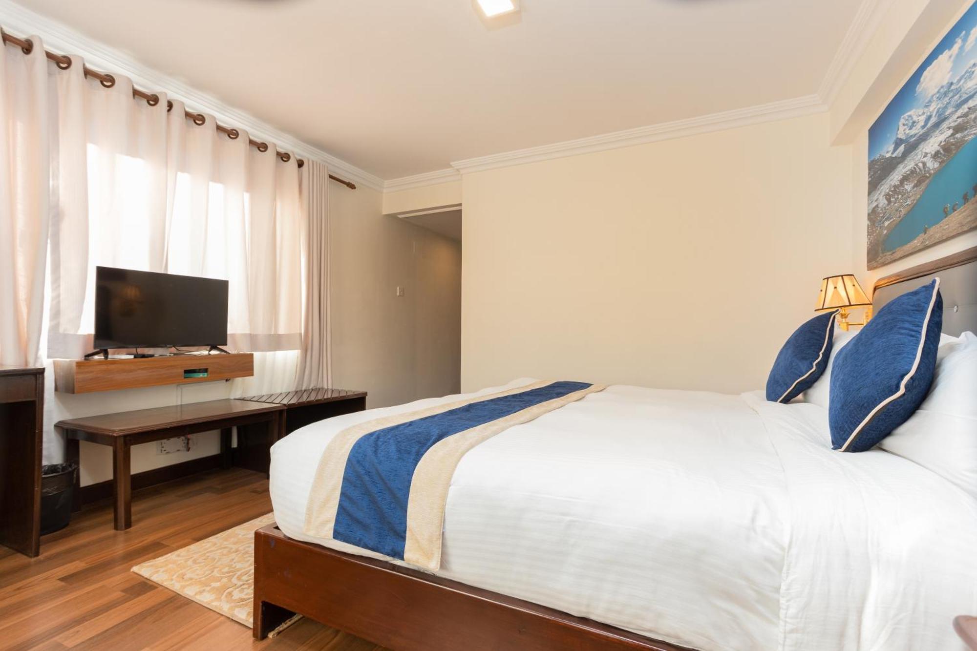 Kathmandu Business Hotel Экстерьер фото