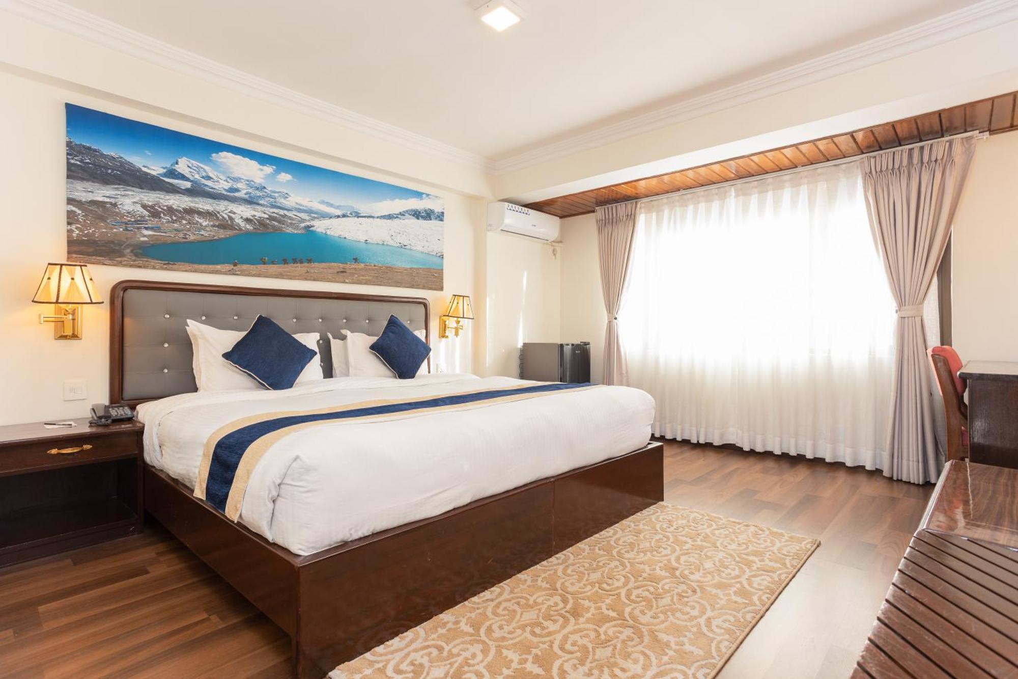 Kathmandu Business Hotel Экстерьер фото